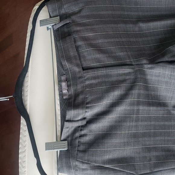 Women's Ann Taylor 6 petite slacks - Picture 2 of 4